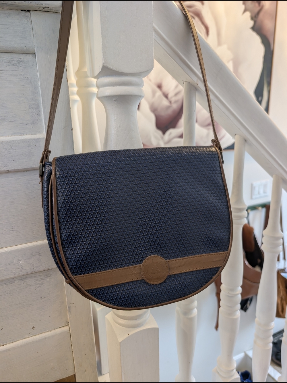 Vintage 80s Liz Claiborne Navy Blue Geometric Crossbody Saddle Bag - Picture 9 of 12